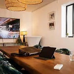 Les Sables - Urban Style - By Logis 3*