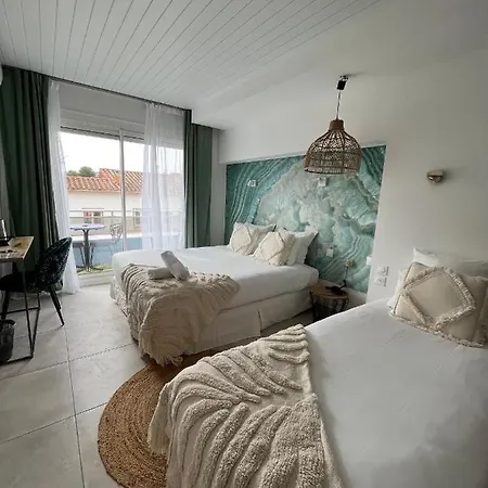 Les Sables - Urban Style - By Logis 3* カネ