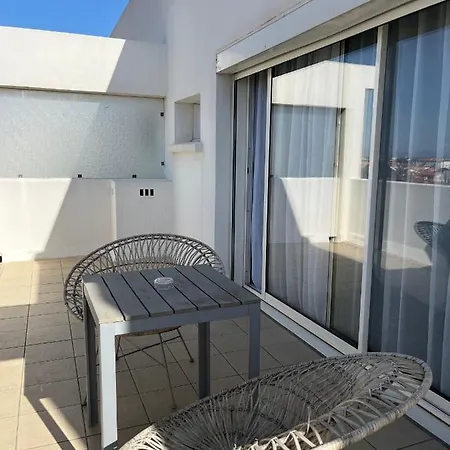 Les Sables - Urban Style - By Logis 3*