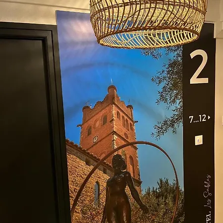 Les Sables - Urban Style - By Logis 3*