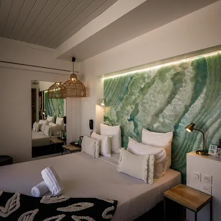 Les Sables - Urban Style - By Logis 3*