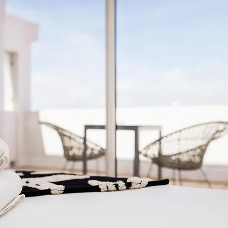 Les Sables - Urban Style - By Logis 3*