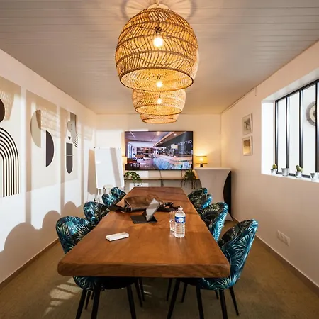 Hotel Les Sables - Urban Style - By Logis