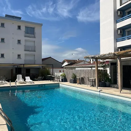 Les Sables - Urban Style - By Logis 3*