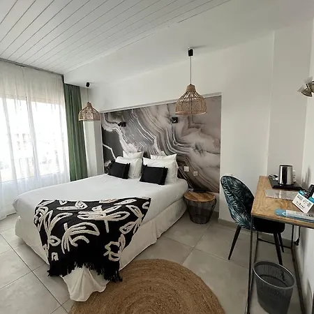 Hotel Les Sables - Urban Style - By Logis 3*