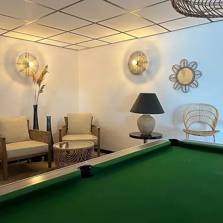 Les Sables - Urban Style - By Logis فندق 3*