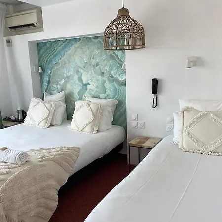Les Sables - Urban Style - By Logis 3* كانيه