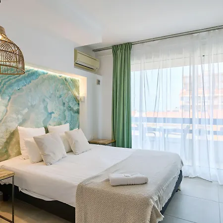 Les Sables - Urban Style - By Logis 3*